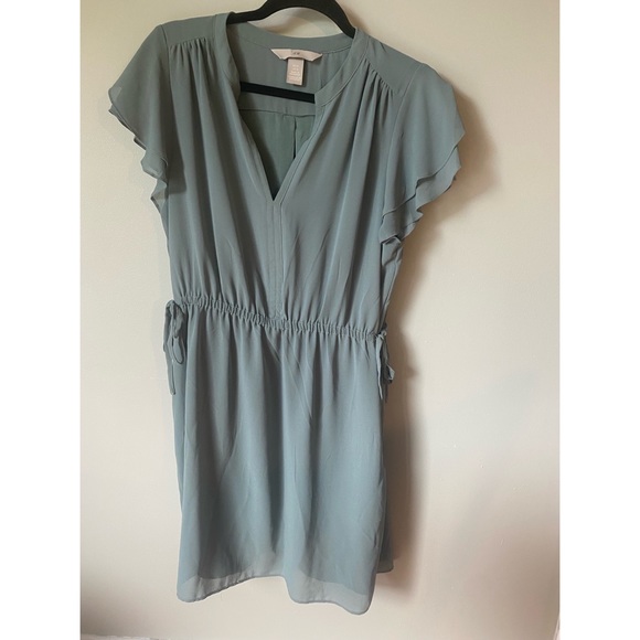 H&M Dresses & Skirts - Teal flutter sleeve dress. H&M size 12